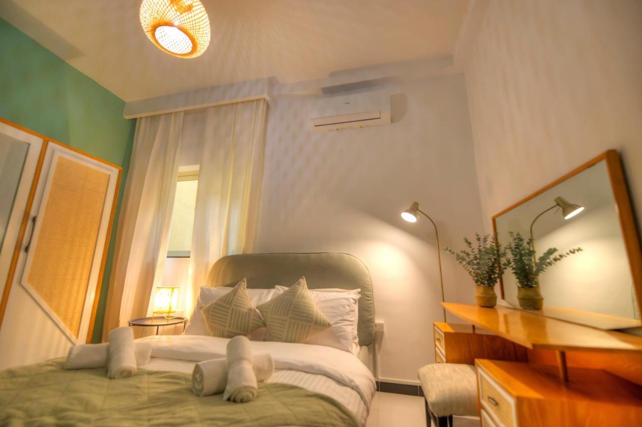 Beautifully Furnished Seafront 4 Bedrooms Goslm-4 Сліма Екстер'єр фото
