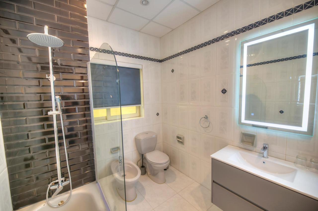Beautifully Furnished Seafront 4 Bedrooms Goslm-4 Сліма Екстер'єр фото