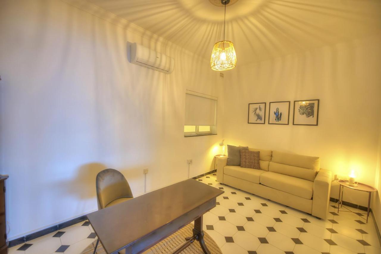 Beautifully Furnished Seafront 4 Bedrooms Goslm-4 Сліма Екстер'єр фото