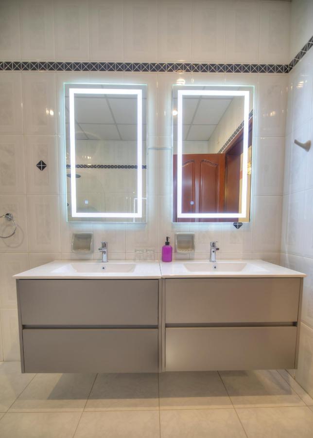 Beautifully Furnished Seafront 4 Bedrooms Goslm-4 Сліма Екстер'єр фото