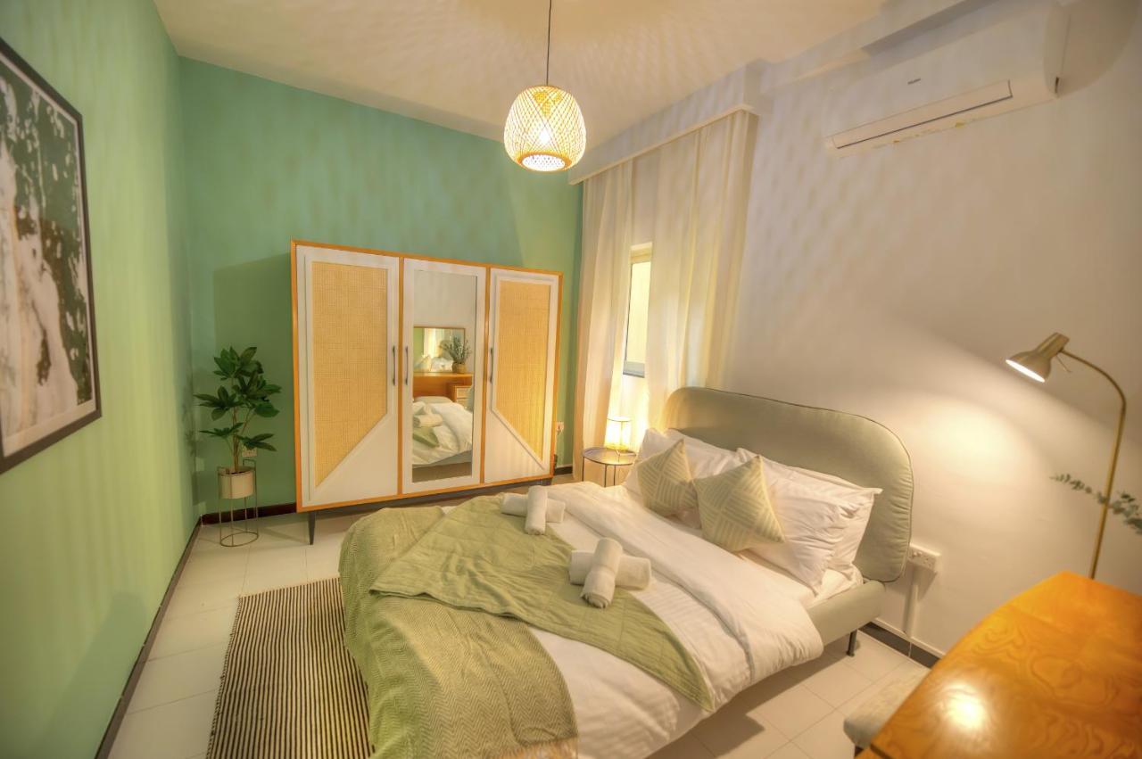 Beautifully Furnished Seafront 4 Bedrooms Goslm-4 Сліма Екстер'єр фото