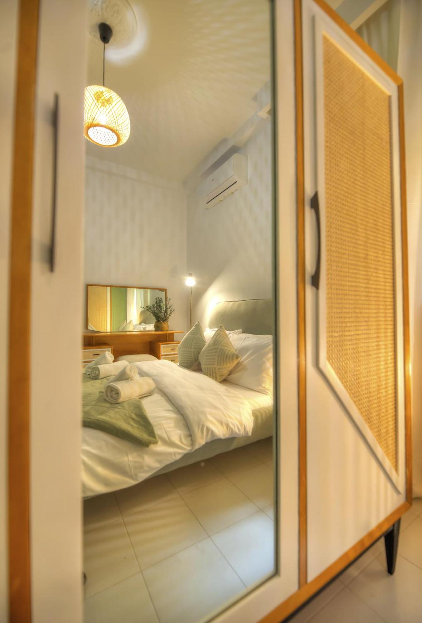 Beautifully Furnished Seafront 4 Bedrooms Goslm-4 Сліма Екстер'єр фото